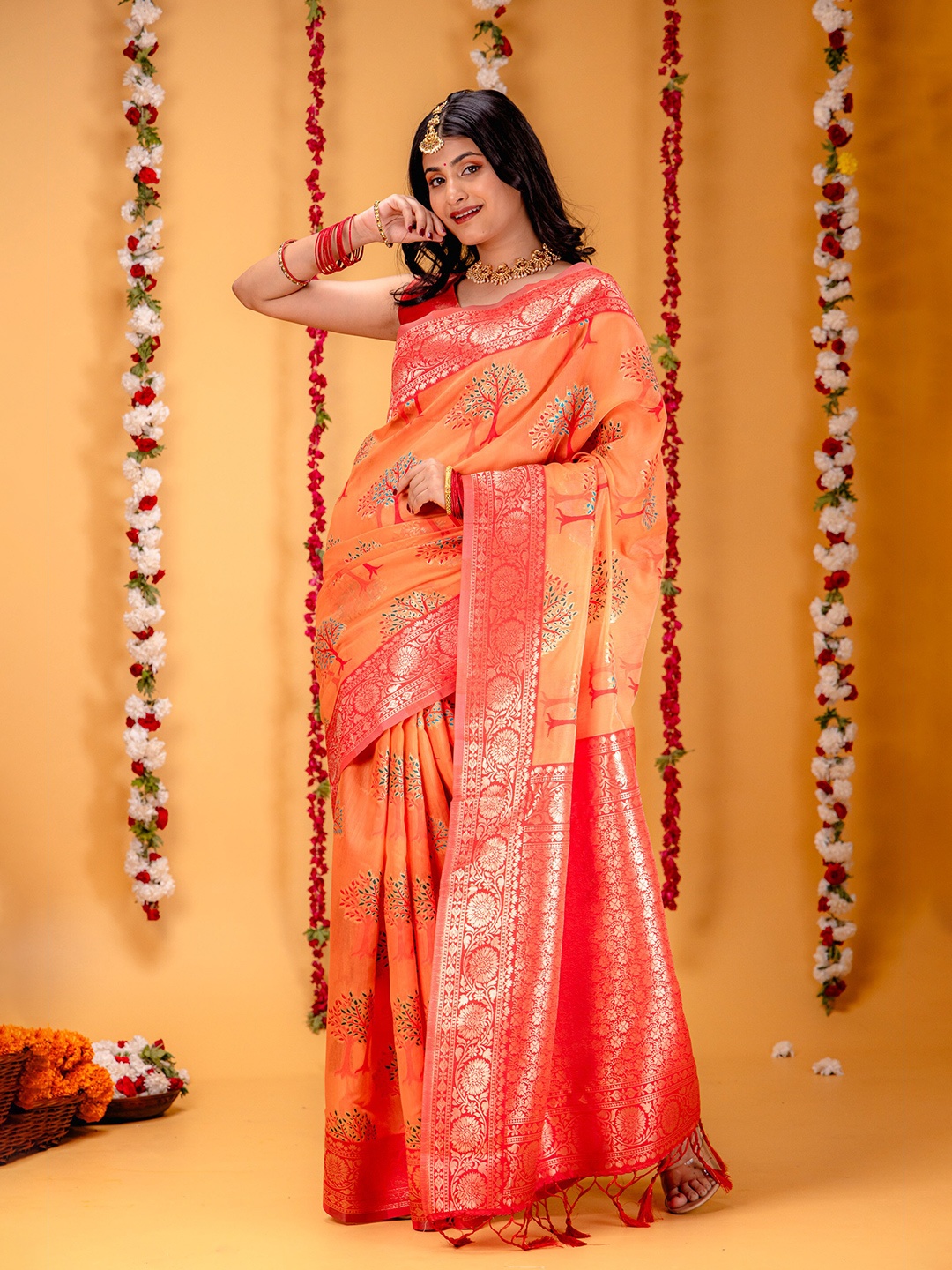 

MIMOSA Ethnic Motifs Woven Design Zari Banarasi Saree, Peach