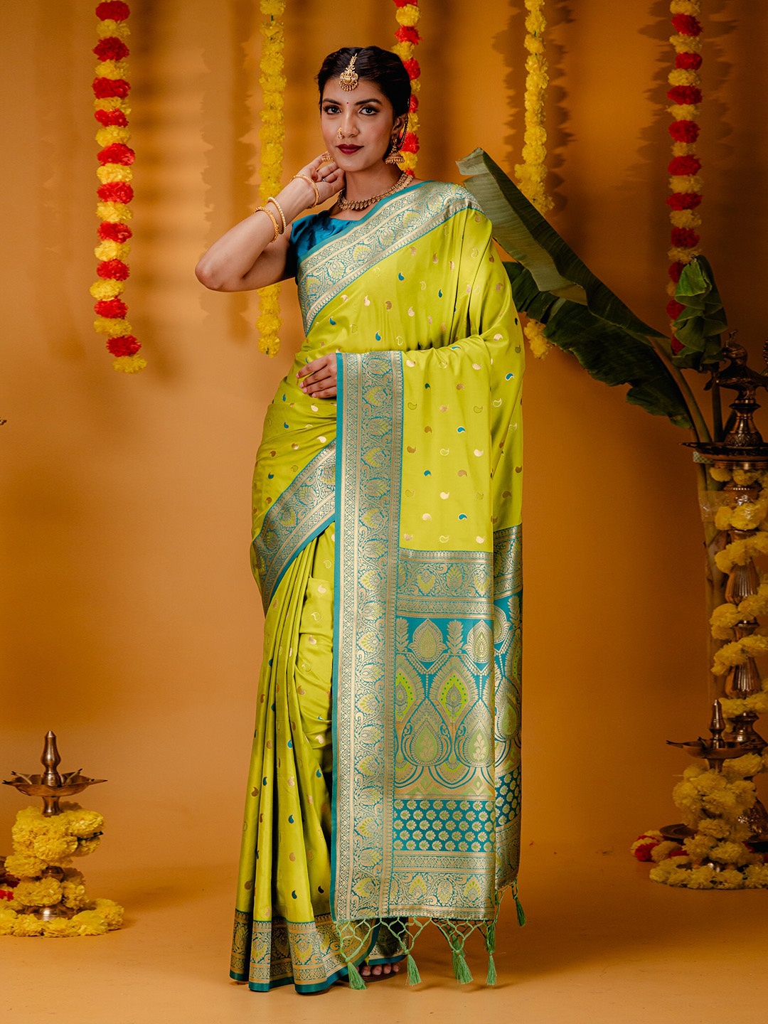 

MIMOSA Ethnic Motifs Woven Design Zari Banarasi Saree, Olive