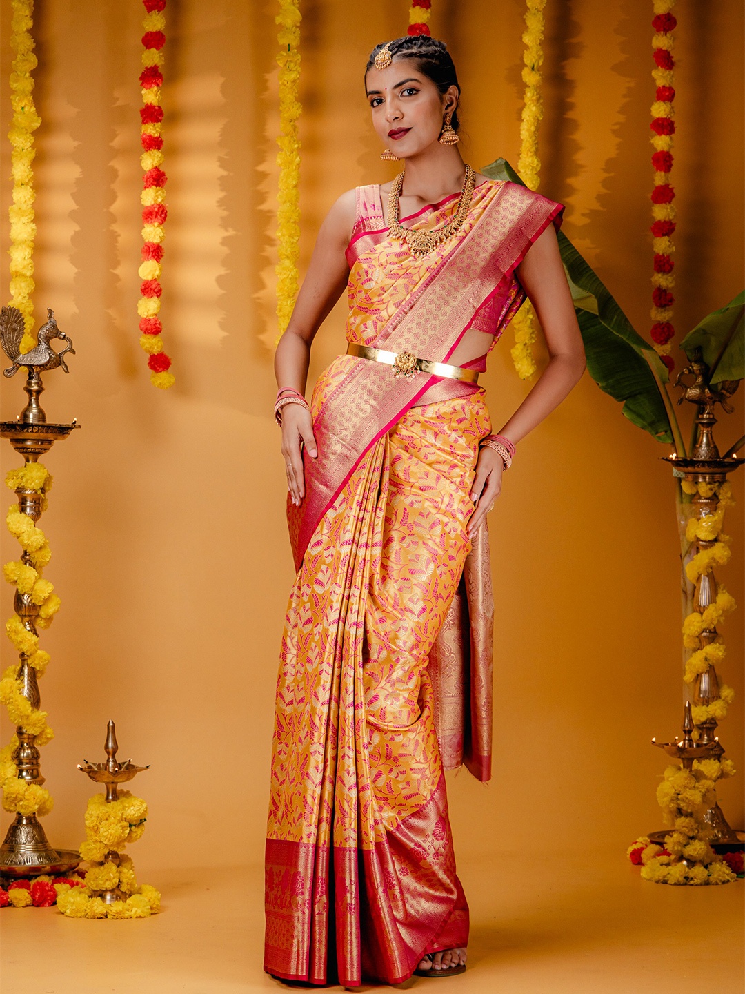 

MIMOSA Floral Woven Design Zari Art Silk Kanjeevaram Saree, Gold