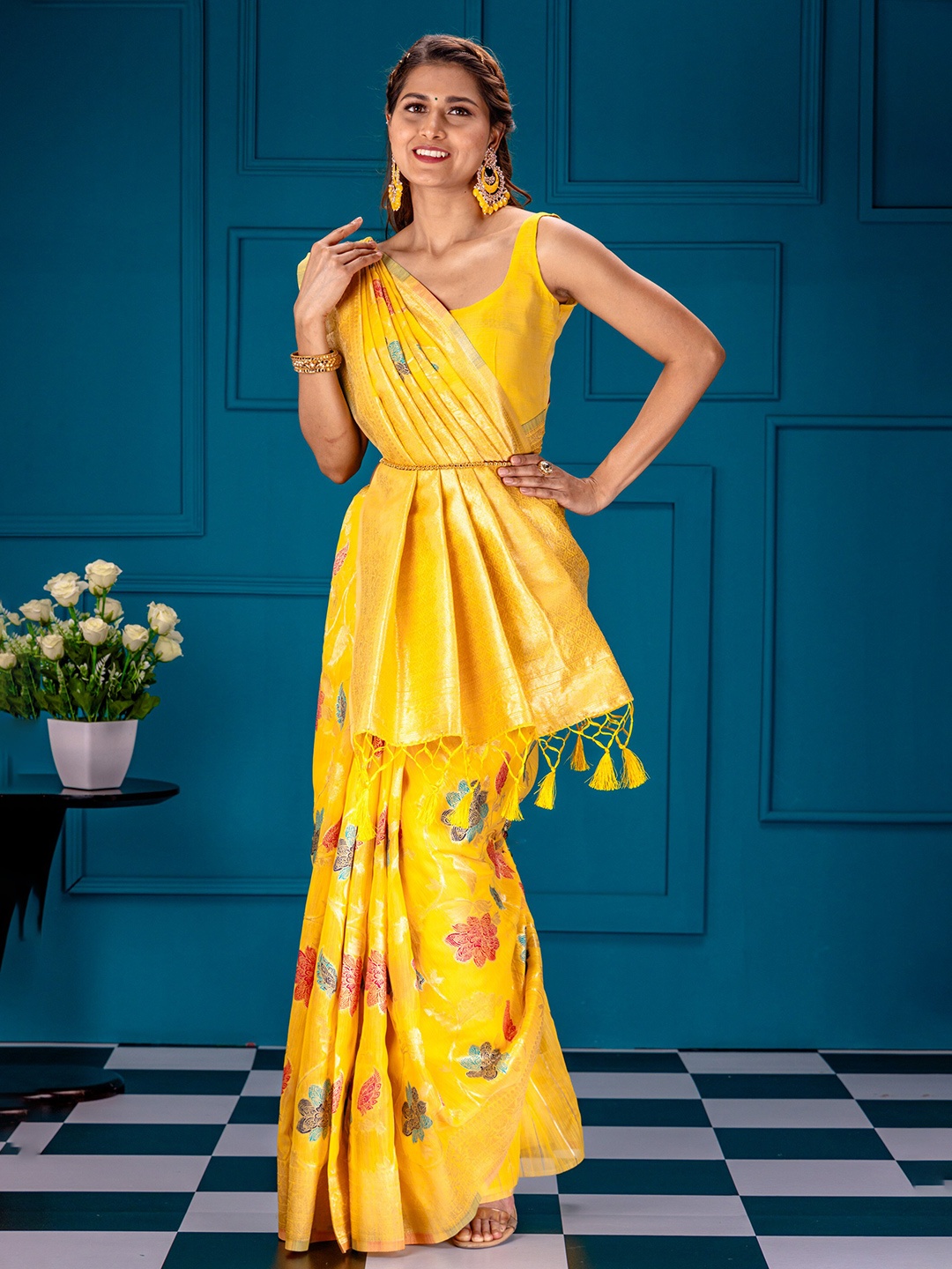 

MIMOSA Ethnic Motifs Woven Design Zari Art Silk Banarasi Saree, Gold