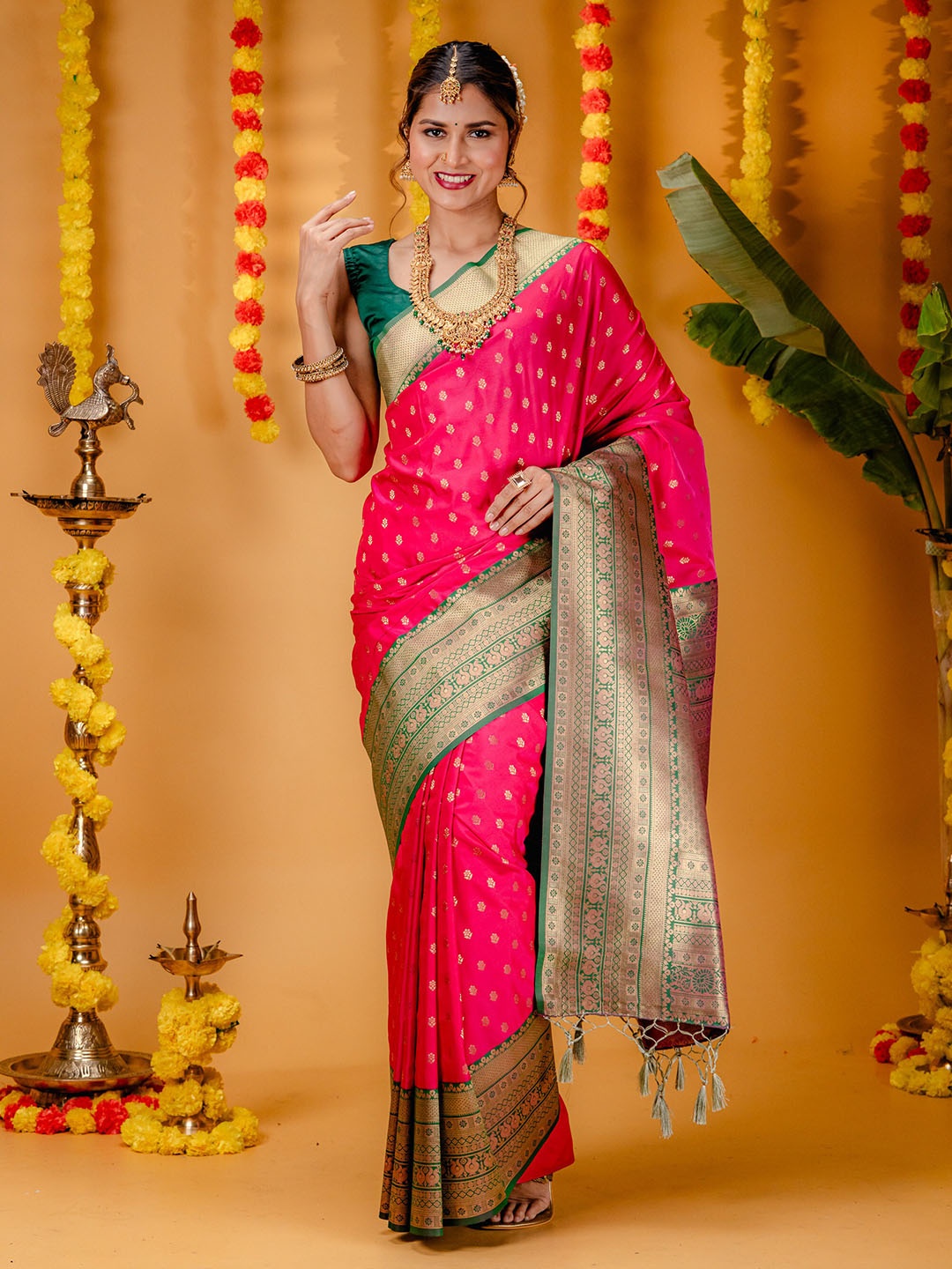 

MIMOSA Ethnic Motifs Woven Design Zari Kanjeevaram Saree, Pink