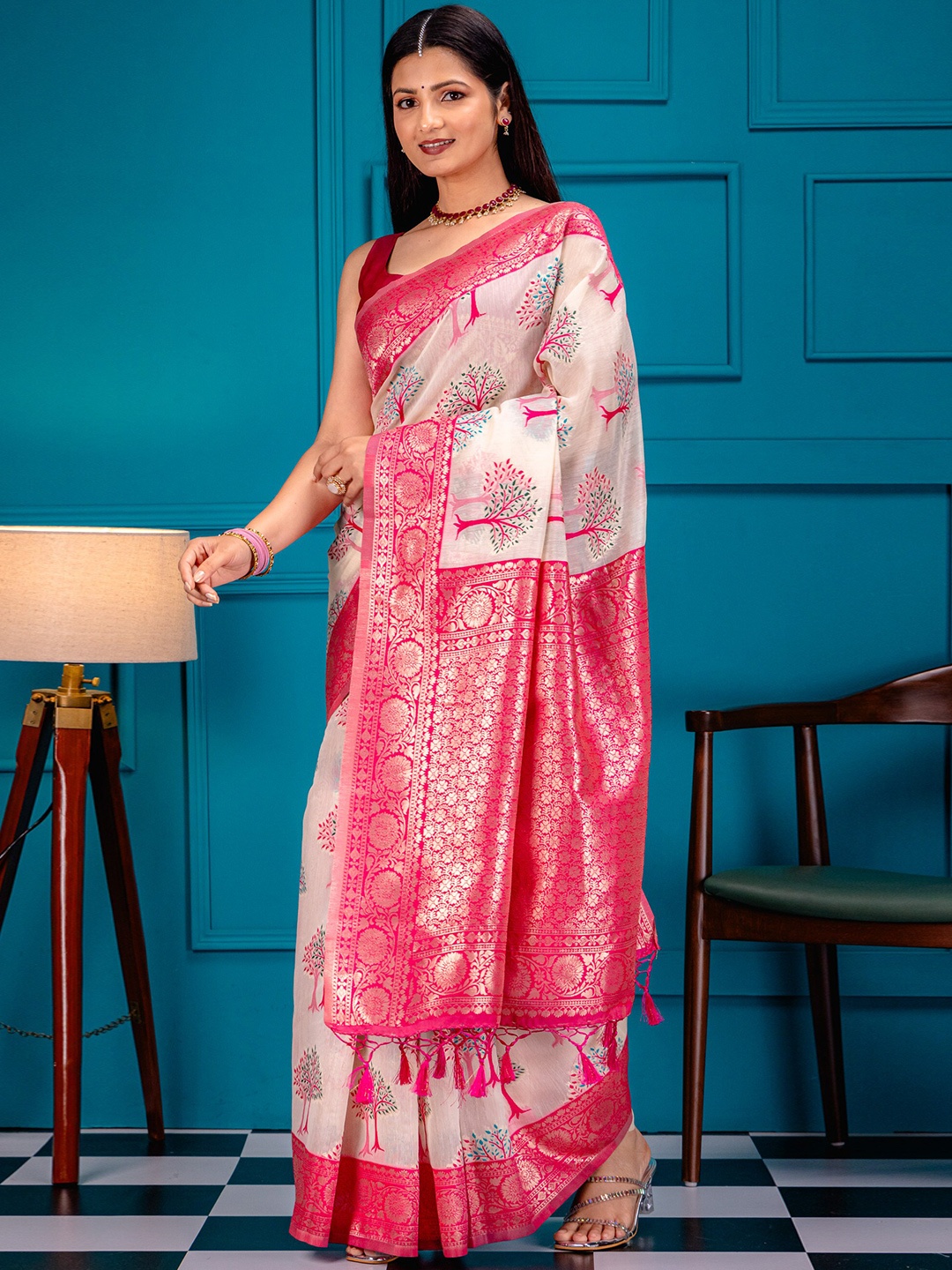 

MIMOSA Ethnic Motifs Woven Design Zari Art Silk Banarasi Saree, Off white