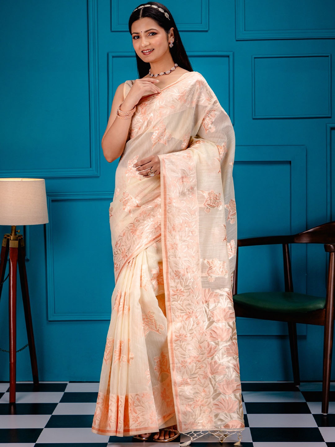 

MIMOSA Ethnic Motifs Woven Design Zari Art Silk Banarasi Saree, Off white