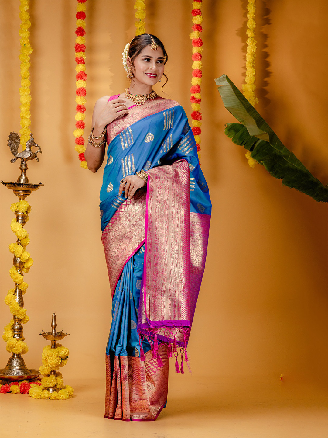 

MIMOSA Ethnic Motifs Woven Design Zari Kanjeevaram Saree, Turquoise blue