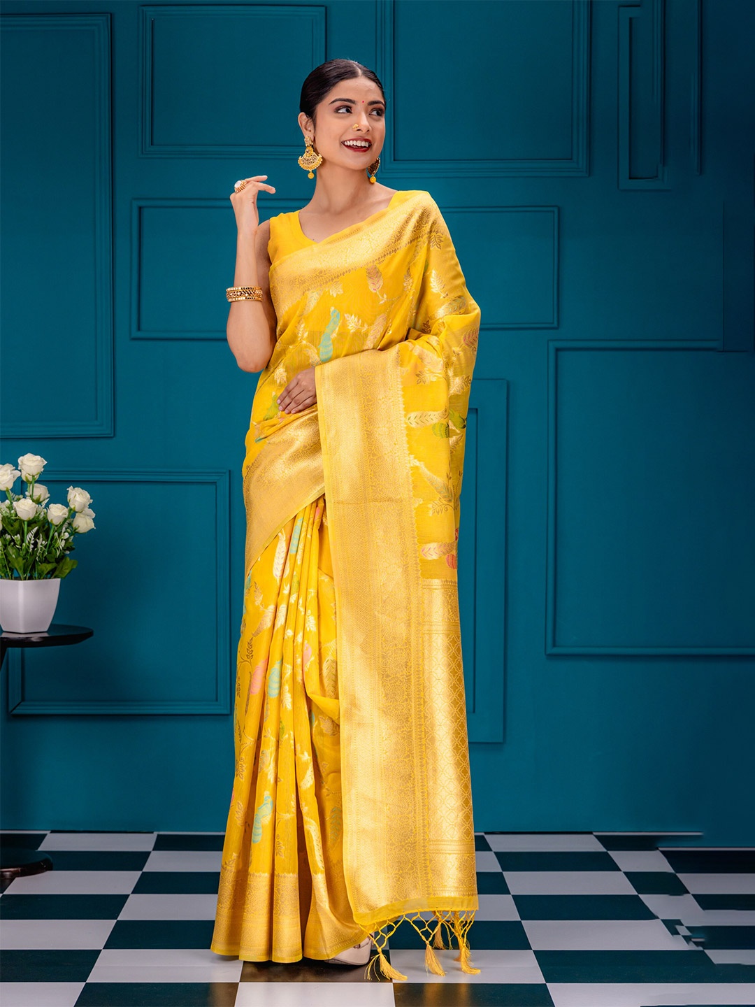 

MIMOSA Floral Woven Design Zari Art Silk Banarasi Saree, Gold