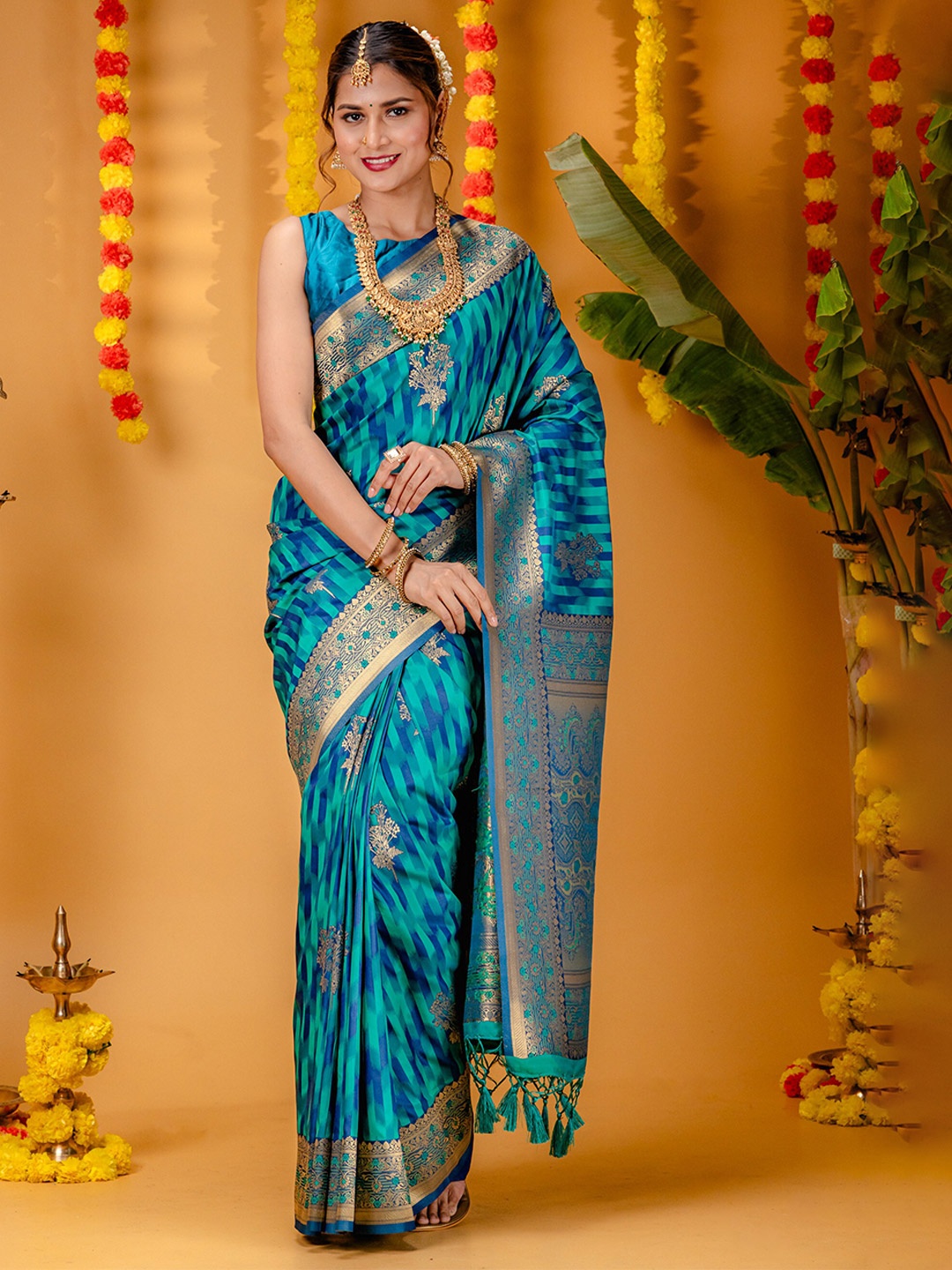 

MIMOSA Ethnic Woven Design Zari Art Silk Kanjeevaram Saree, Sea green