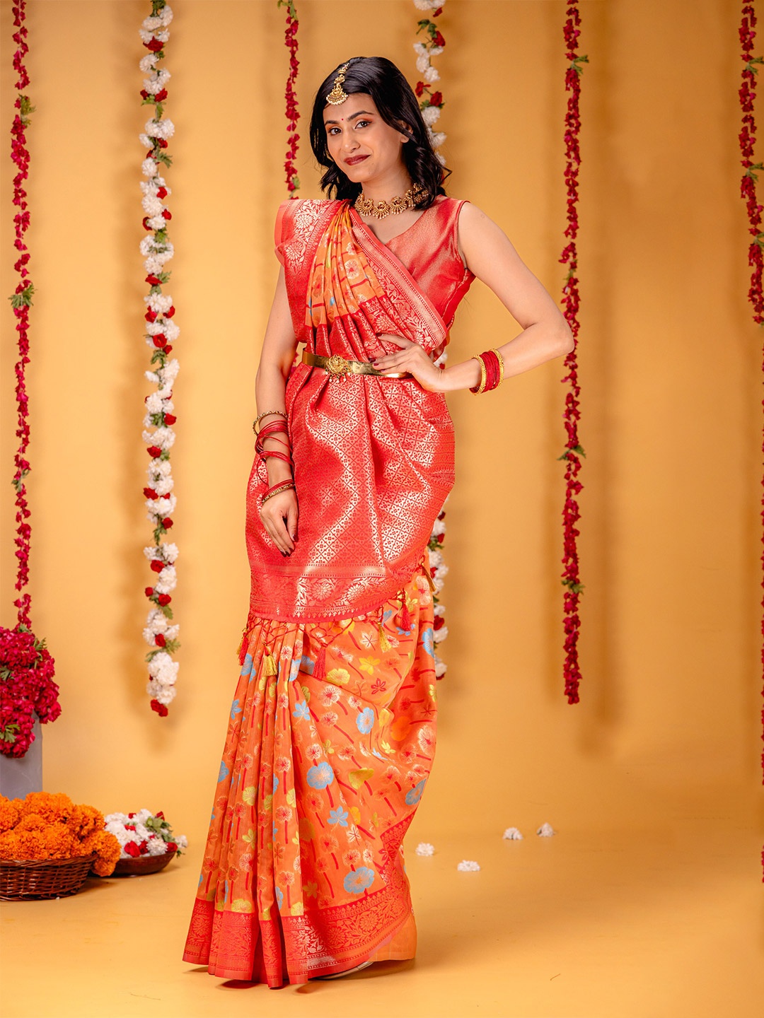 

MIMOSA Ethnic Motifs Woven Design Zari Art Silk Banarasi Saree, Peach