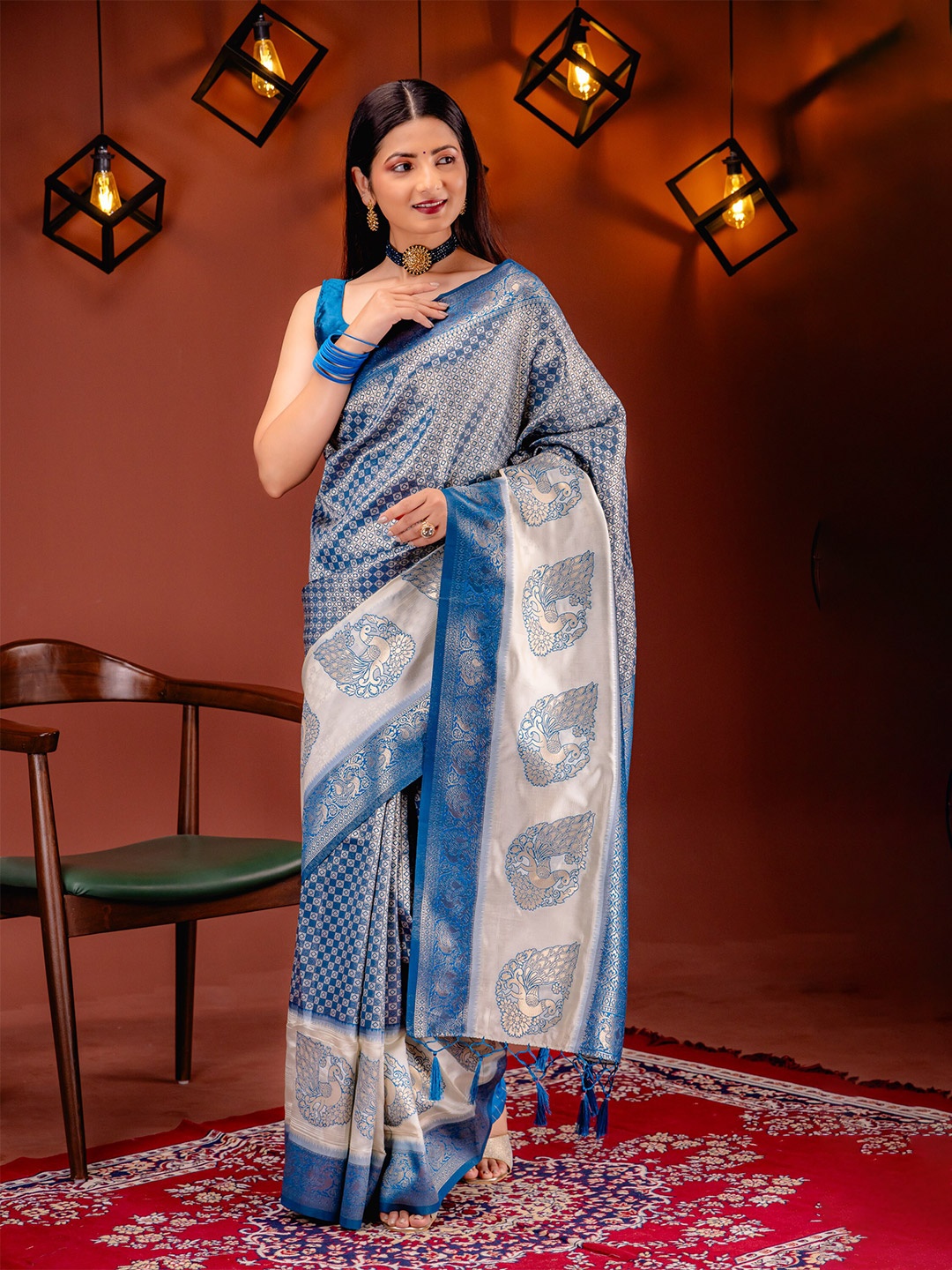 

MIMOSA Ethnic Motifs Woven Design Zari Kanjeevaram Saree, Blue