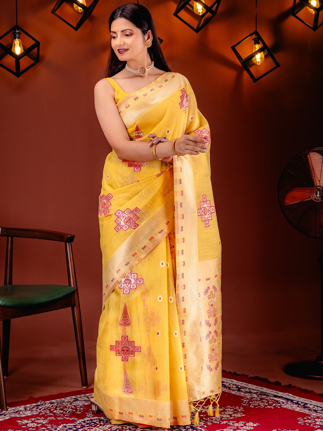 

MIMOSA Ethnic Motifs Zari Art Silk Banarasi Saree, Yellow