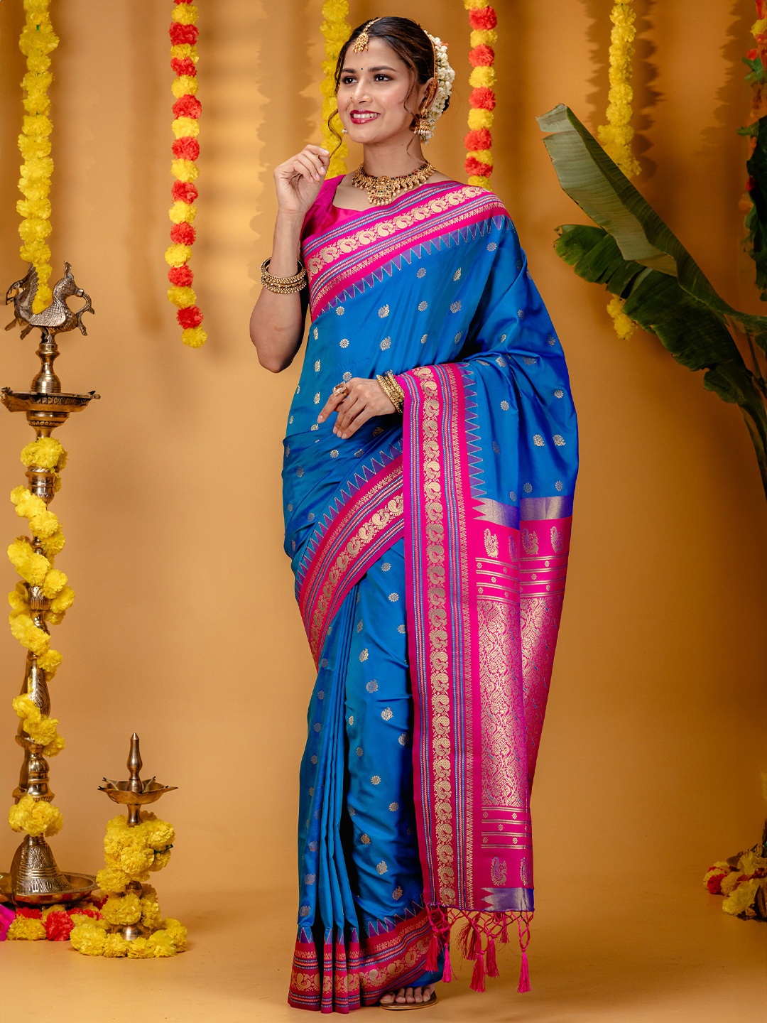 

MIMOSA Ethnic Motifs Zari Art Silk Kanjeevaram Saree, Blue