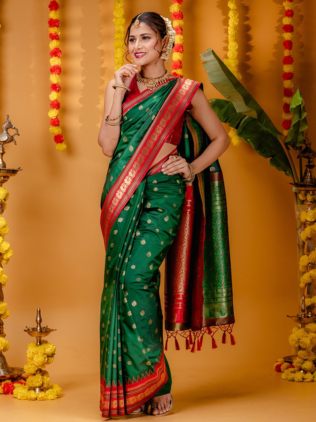 

MIMOSA Ethnic Motifs Zari Art Silk Kanjeevaram Saree, Green