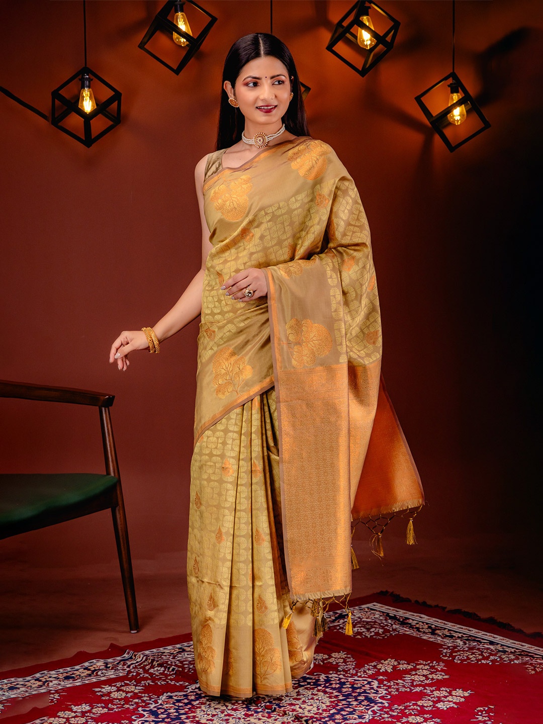 

MIMOSA Woven Design Zari Art Silk Kanjeevaram Saree, Gold
