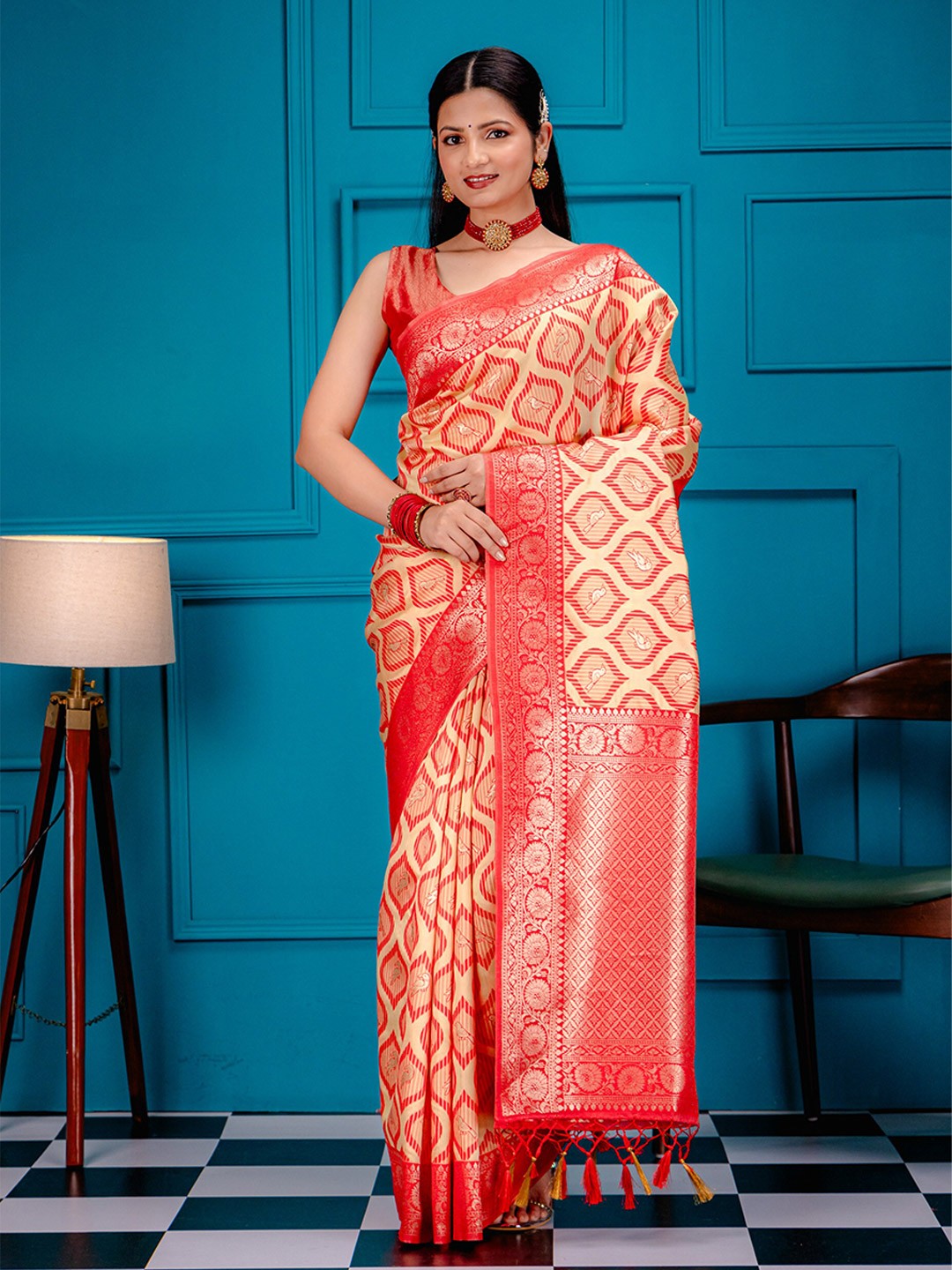 

MIMOSA Ethnic Motifs Woven Design Zari Art Silk Banarasi Saree, Yellow