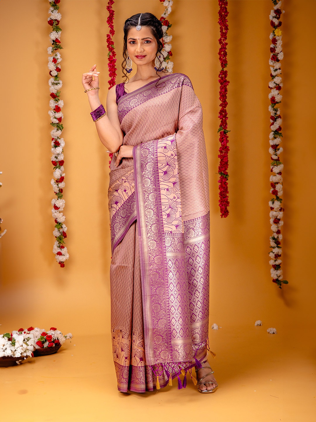 

MIMOSA Ethnic Motifs Woven Design Zari Kanjeevaram Saree, Peach