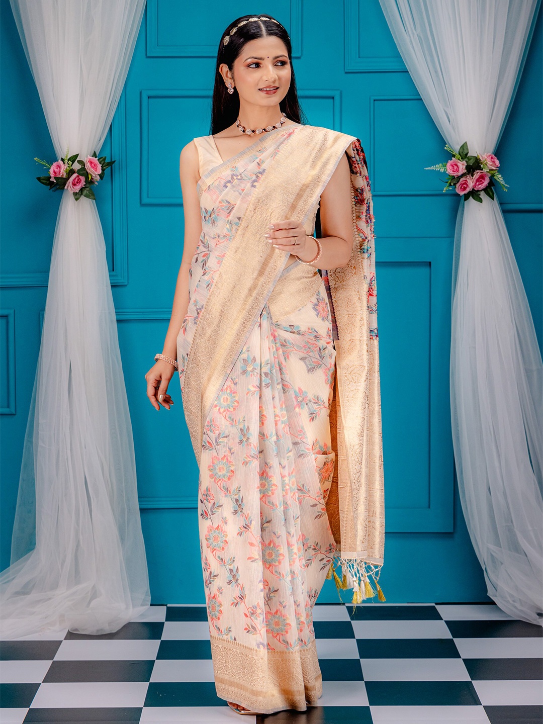 

MIMOSA Floral Woven Design Zari Art Silk Banarasi Saree, Peach