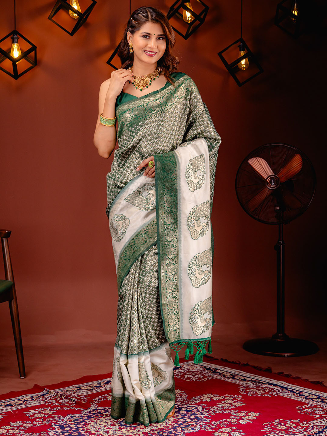 

MIMOSA Floral Zari Art Silk Kanjeevaram Saree, Green