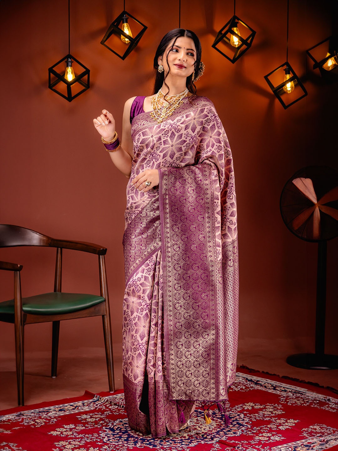 

MIMOSA Ethnic Motifs Woven Design Zari Kanjeevaram Saree, Pink