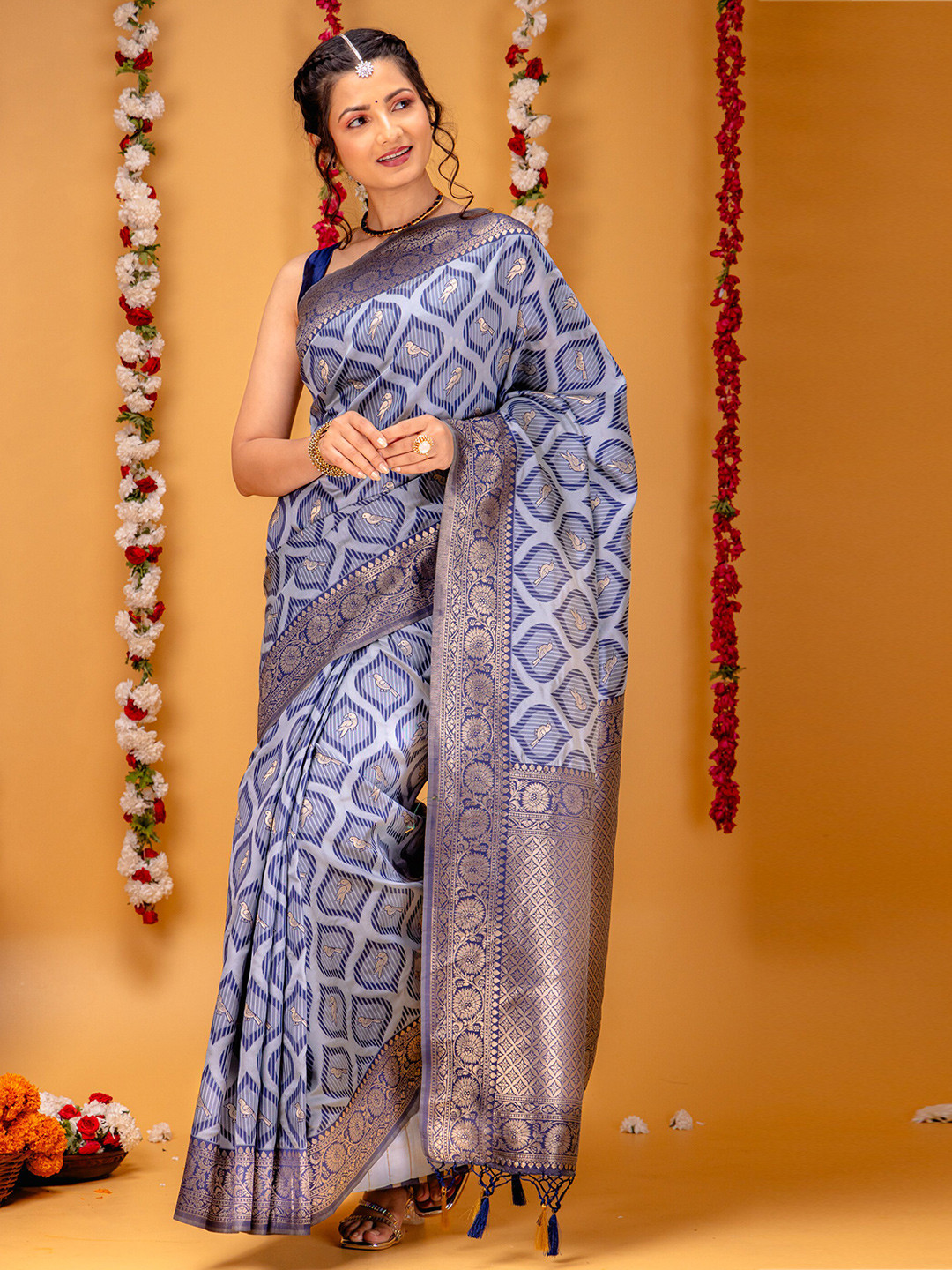 

MIMOSA Geometric Banarasi Zari Saree, Grey