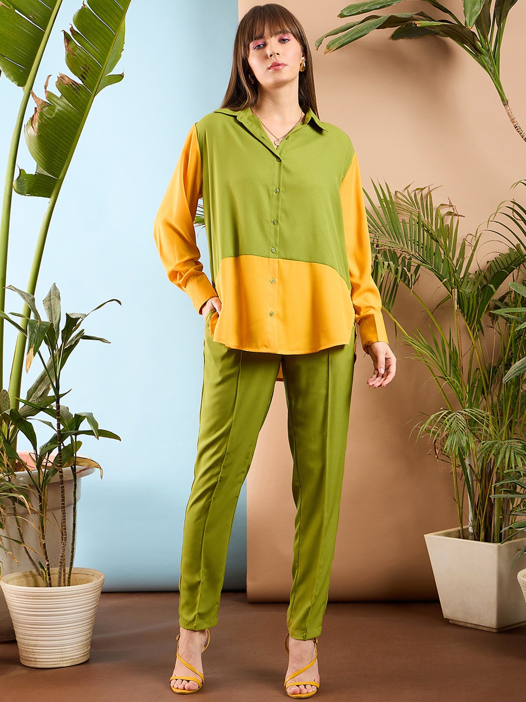 

SASSAFRAS Olive Green Colourblocked Shirt With Trousers