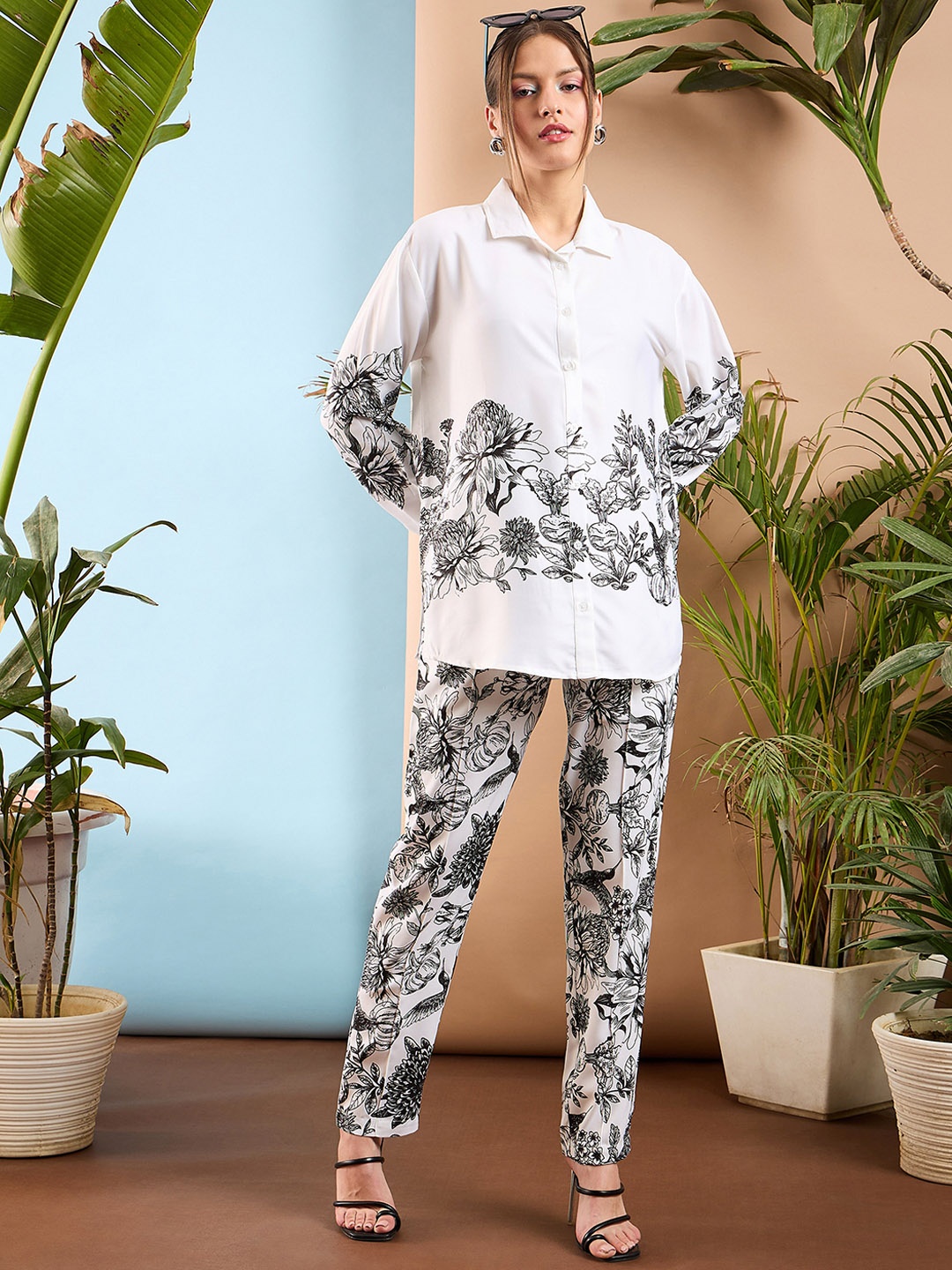 

SASSAFRAS Black Floral Printed Oversized Shirt With Tapered Trousers