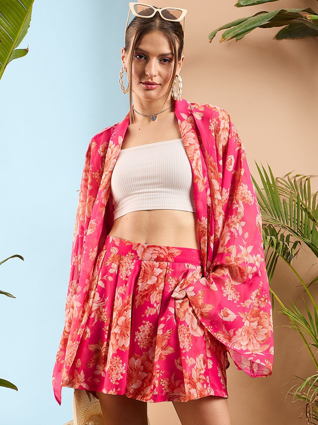 

SASSAFRAS Floral Mid-Rise Loose Fit Pleated Shorts, Pink