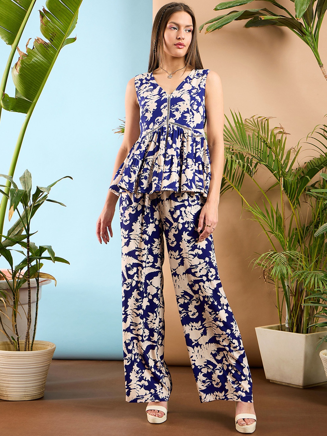 

SASSAFRAS Blue Floral Printed Top With Palazzo