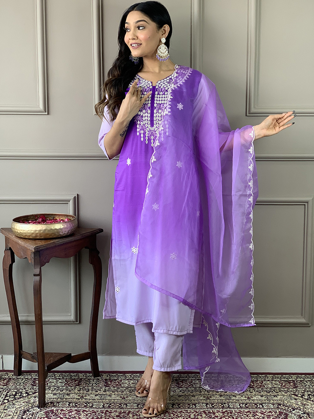 

Momina Fashion Geometric Embroidered Mirror Work Straight Kurta & Trousers With Dupatta, Purple