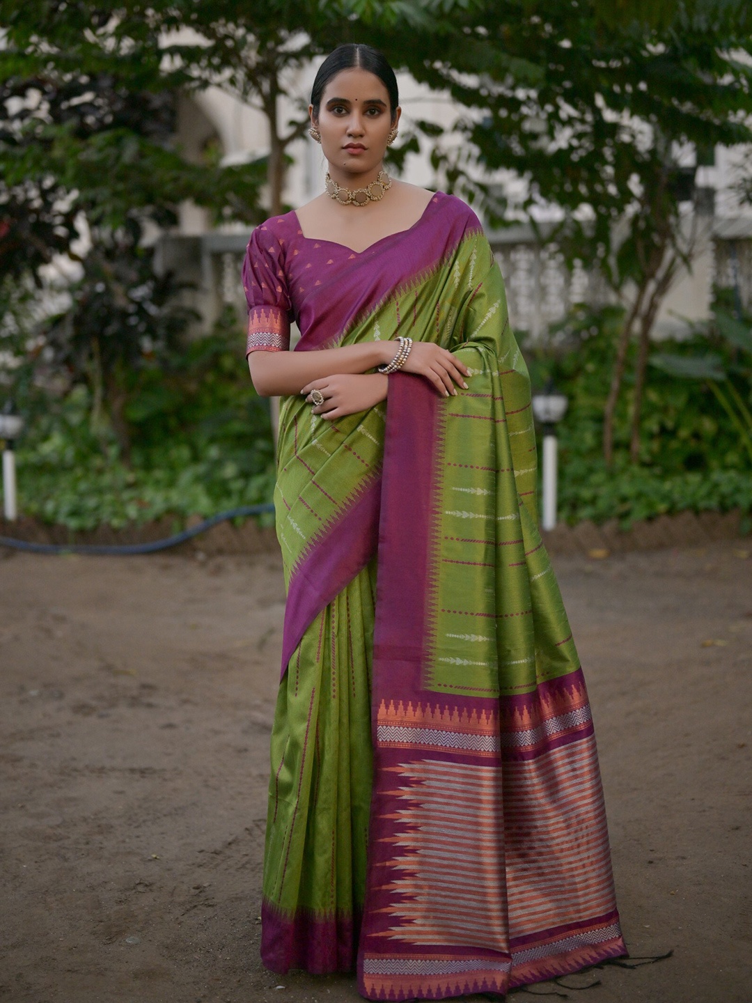 

VISHNU WEAVES Striped Woven Design Zari Bhagalpuri Saree, Olive