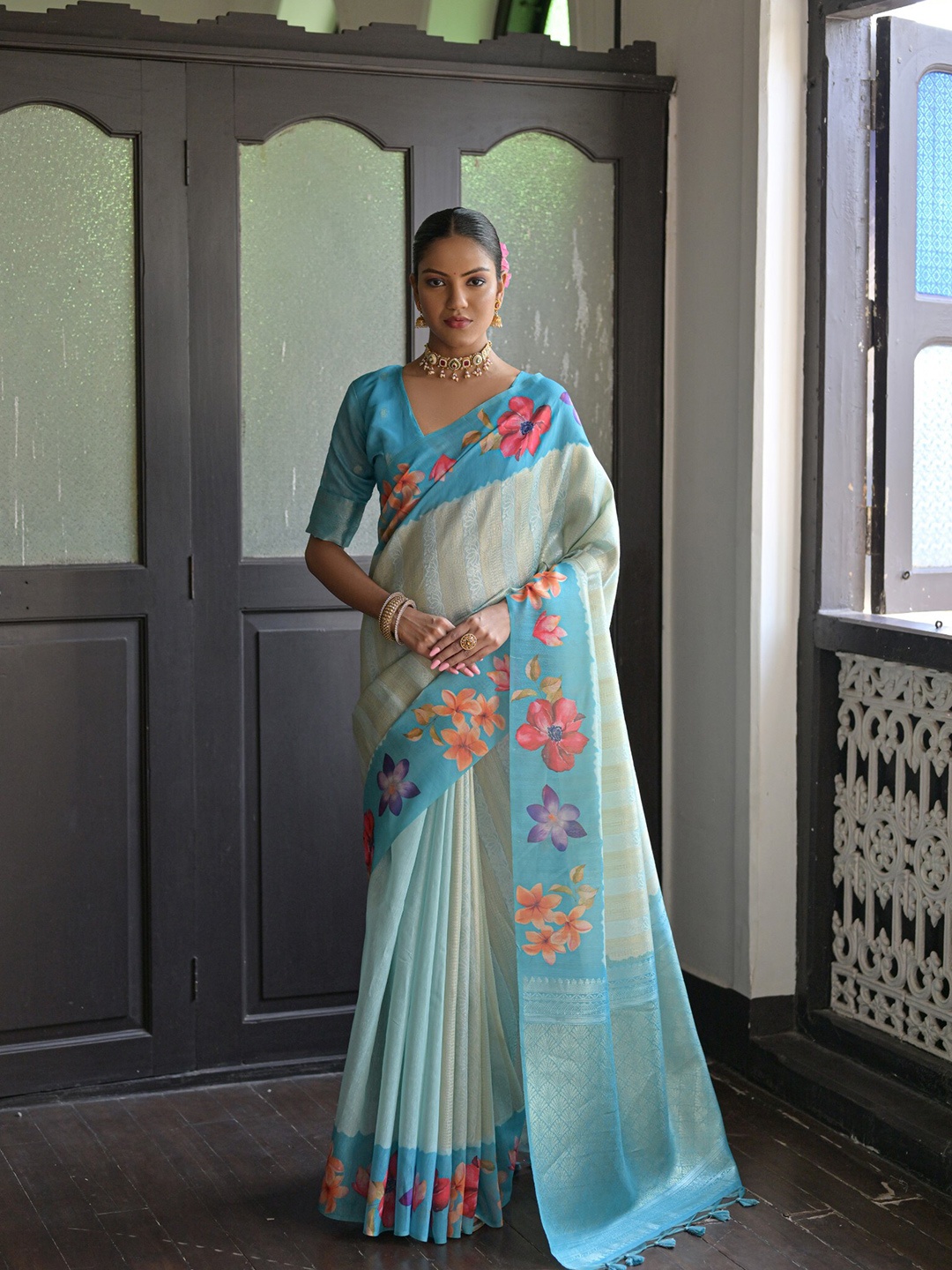 

VISHNU WEAVES Ethnic motifs woven Design Pure Silk Banarasi Saree, Turquoise blue