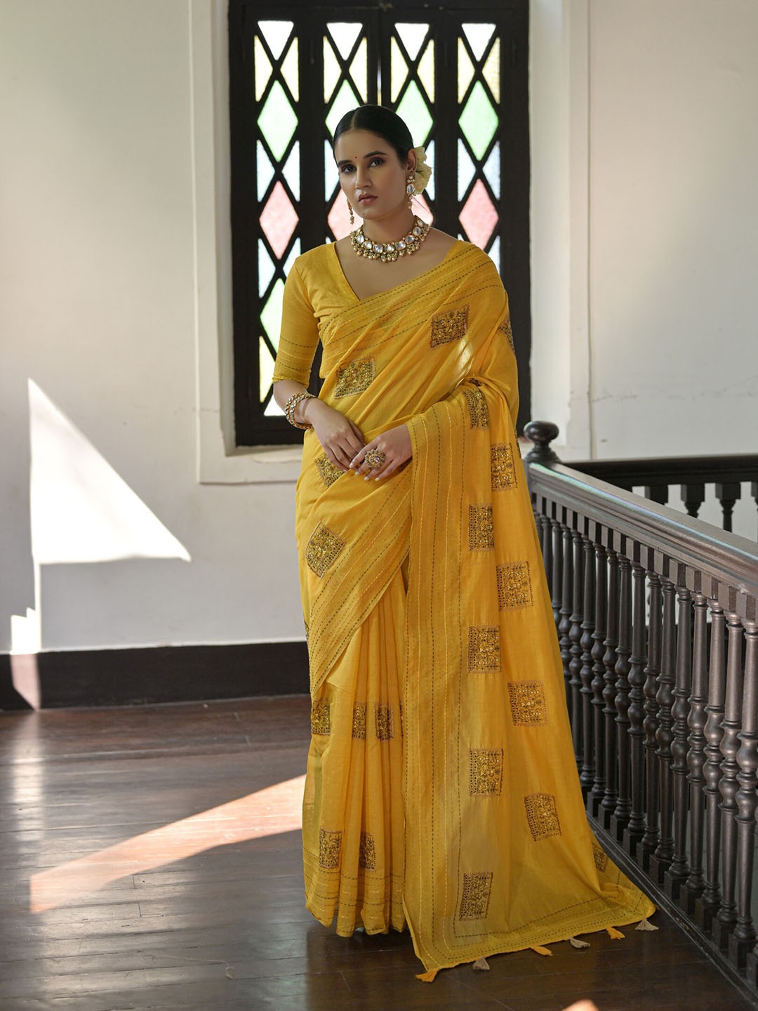 

VISHNU WEAVES Ethnic Motifs Embroidered Pure Linen Pochampally Saree, Yellow