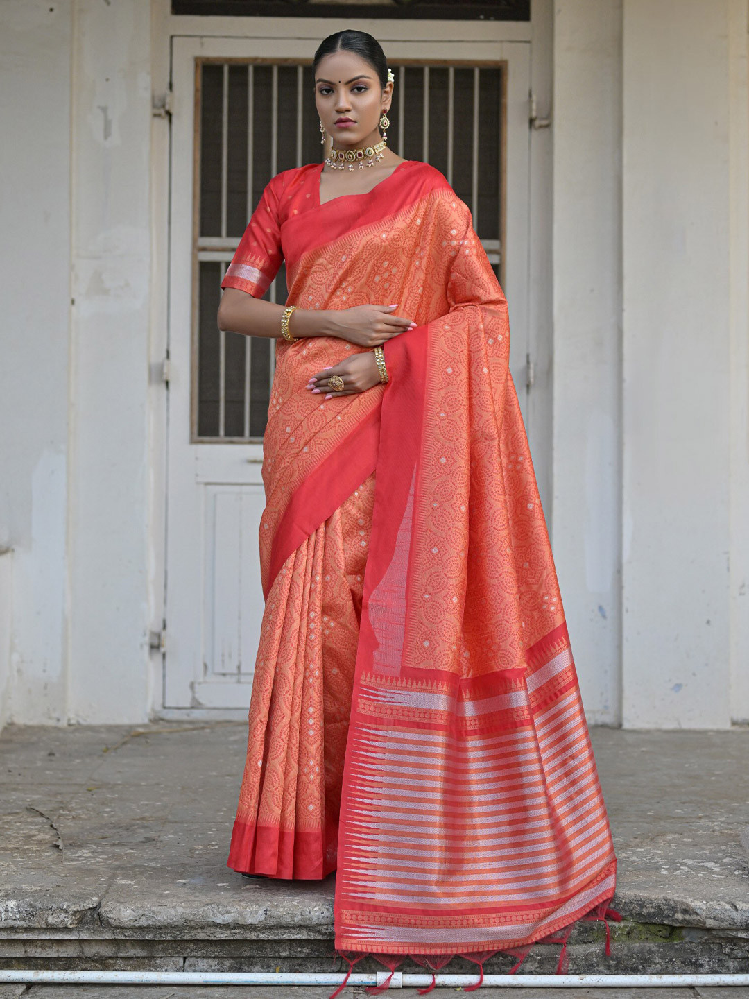 

VISHNU WEAVES Woven Design Zari Bhagalpuri Saree, Orange