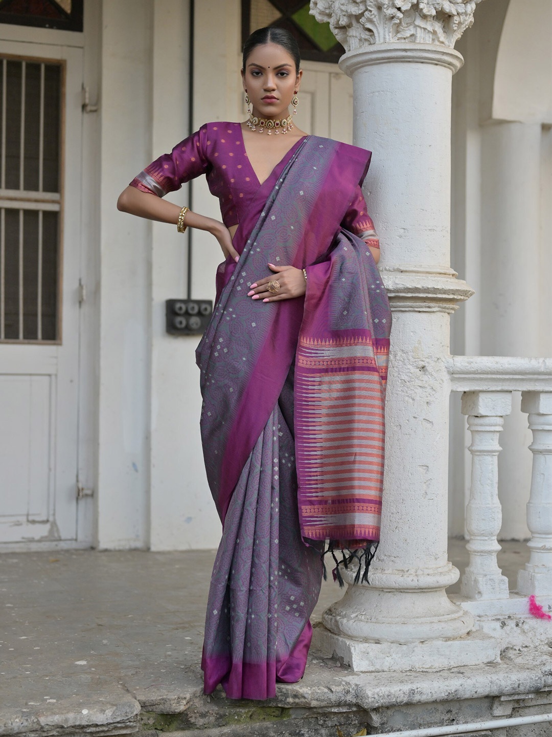 

VISHNU WEAVES Woven Design Bhagalpuri Saree, Grey