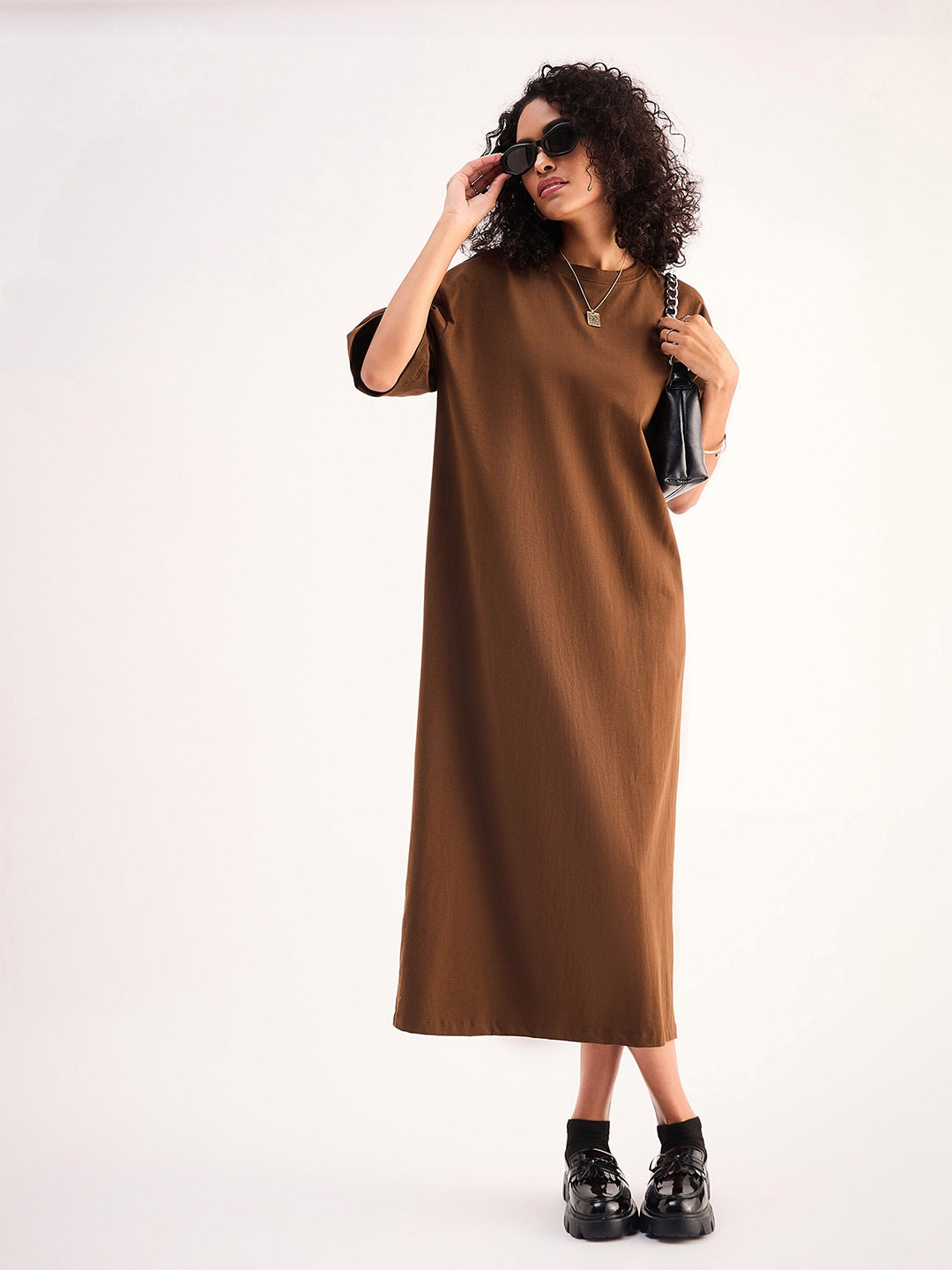 

SASSAFRAS BASICS Round Neck Short Sleeves Cotton Oversized T-shirt Midi Dress, Brown