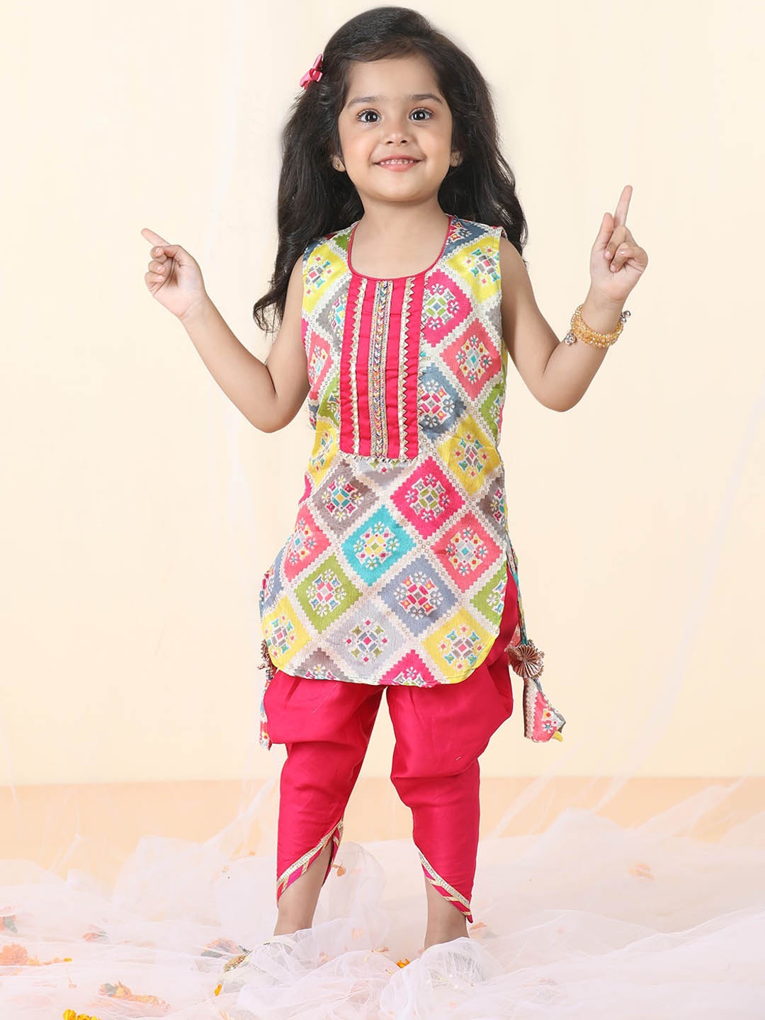 

Sangria Girls Ethnic Motifs Printed Pure Cotton Sleeveless Kurta With Dhoti Pant, Pink