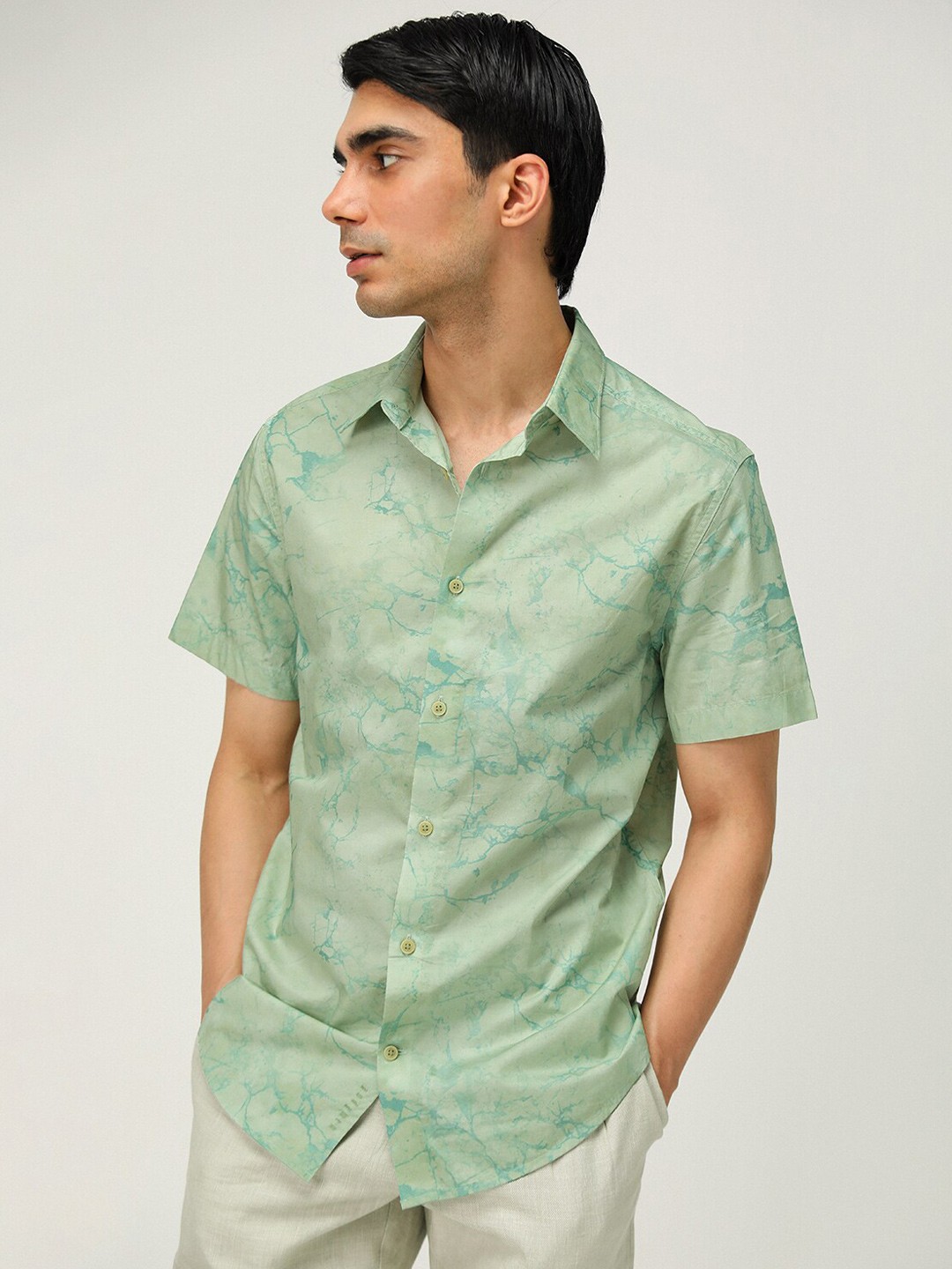 

Andamen Premium Abstract Printed Slim Fit Casual Shirt, Green