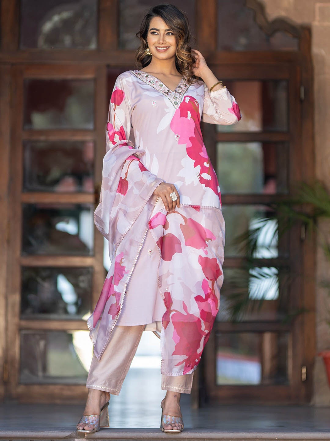 

ASPORA Floral Printed Regular Sequinned Kurta With Trousers & Dupatta, Pink