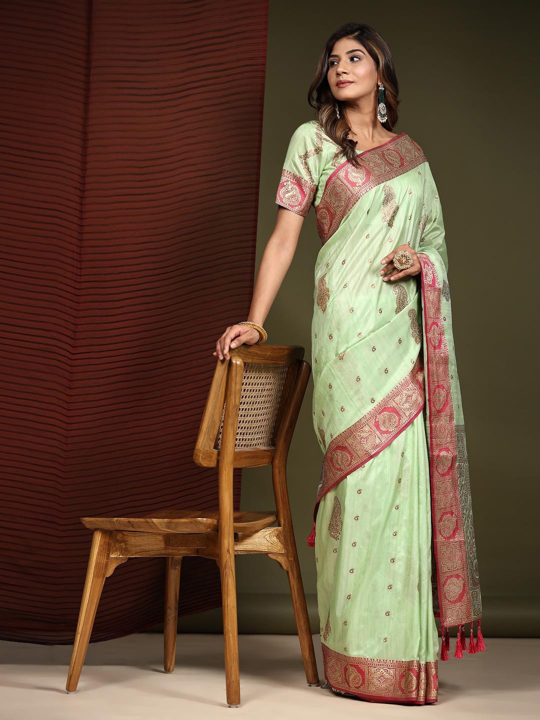 

PATIALAPICKS Ethnic Motifs Woven Design Zari Pure Silk Paithani Saree, Green