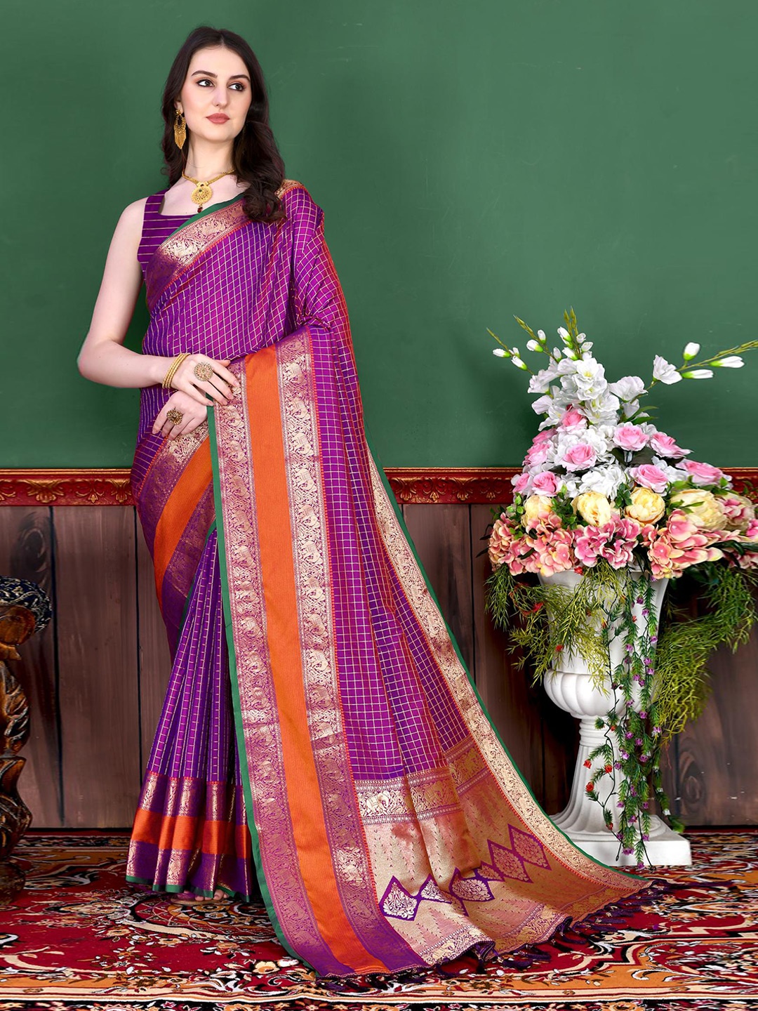 

PATIALAPICKS Checked Zari Pure Silk Paithani Saree, Magenta