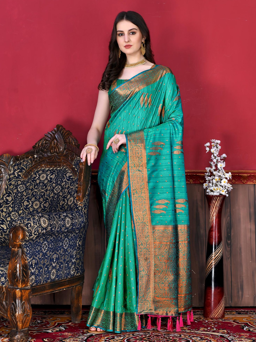 

PATIALAPICKS Woven Design Zari Pure Silk Paithani Saree, Green