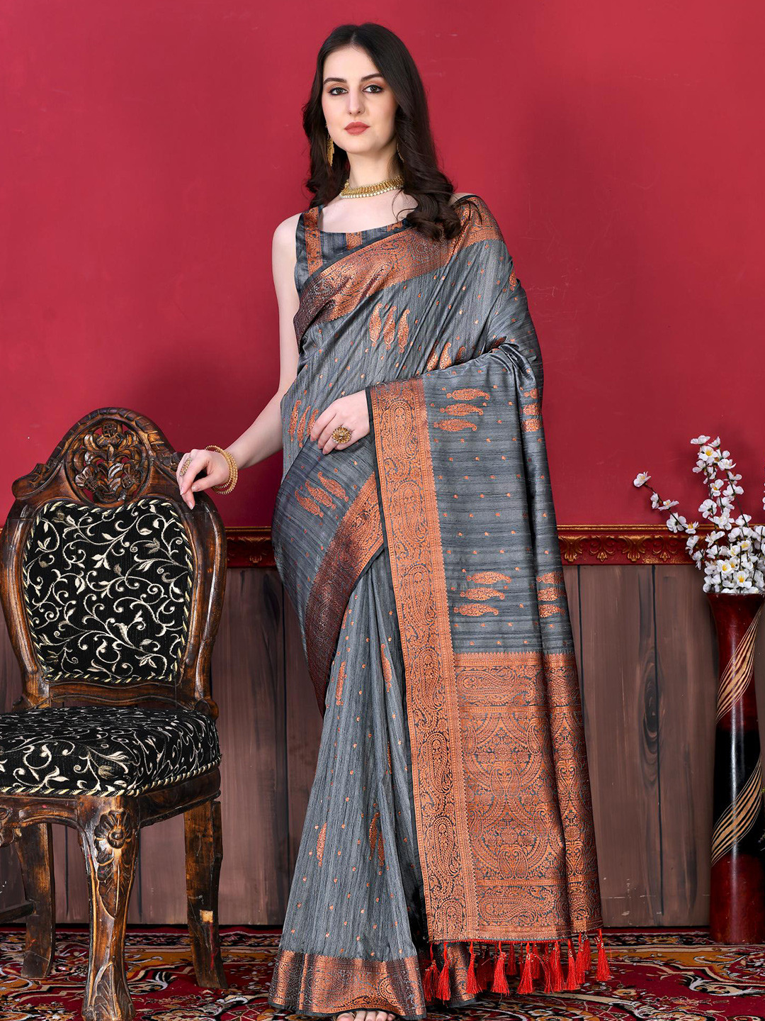 

PATIALAPICKS Woven Design Zari Pure Silk Paithani Saree, Grey