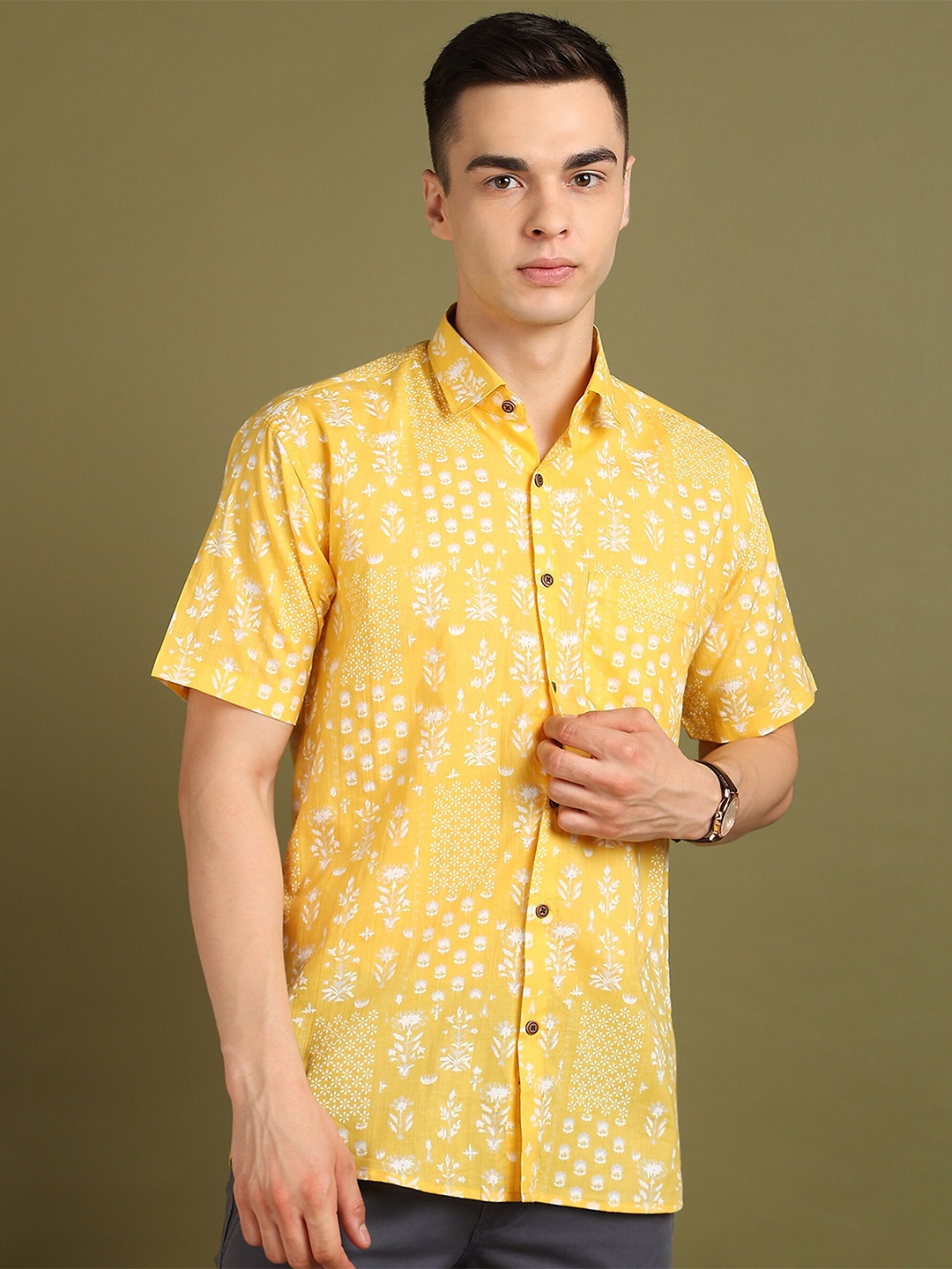

FUBAR Slim Fit Floral Printed Spread Collar Short Sleeves Cotton Casual Shirt, Yellow
