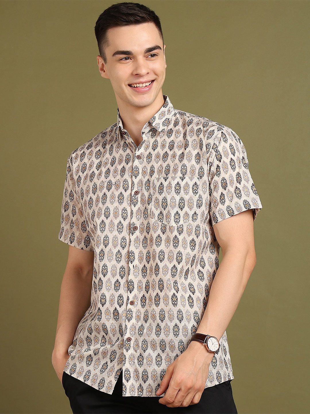 

FUBAR Slim Fit Printed Spread Collar Short Sleeves Cotton Casual Shirt, Cream