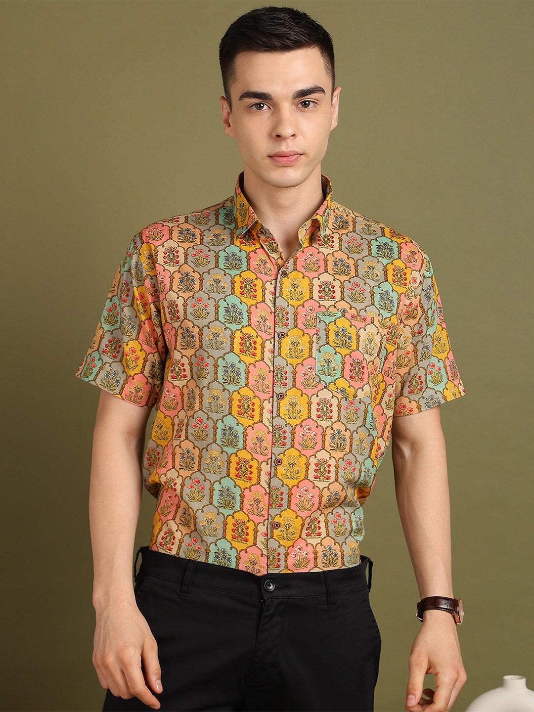 

FUBAR Slim Fit Printed Spread Collar Short Sleeves Cotton Casual Shirt, Brown