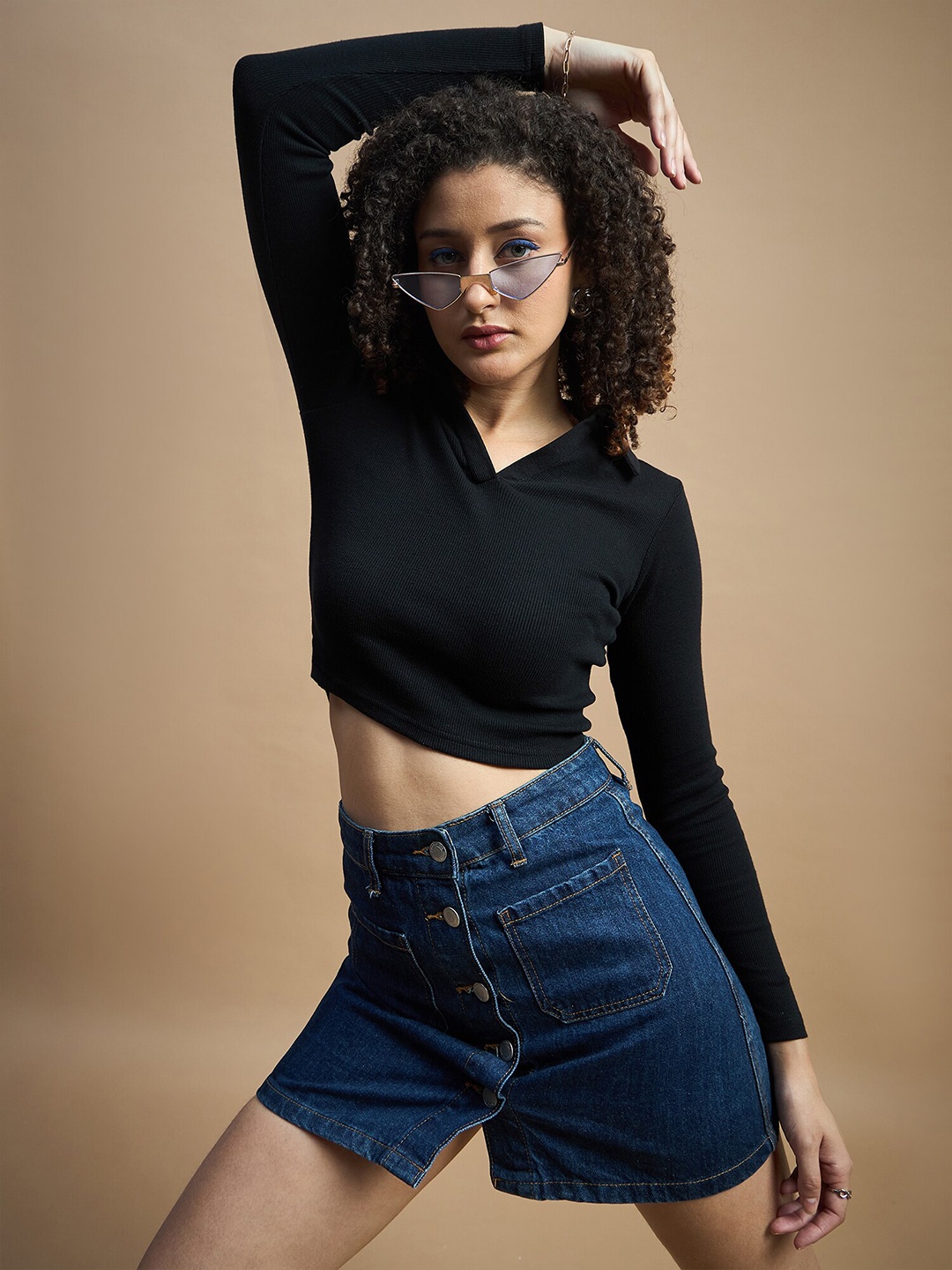 

The Roadster Life style Co. Shirt Collar Long Sleeved Cropped Top, Black
