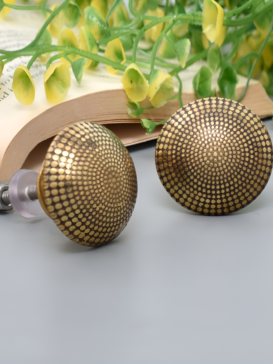 

Indianshelf Dotted Brass Thick & Rust-free Cabinet Knob, Gold