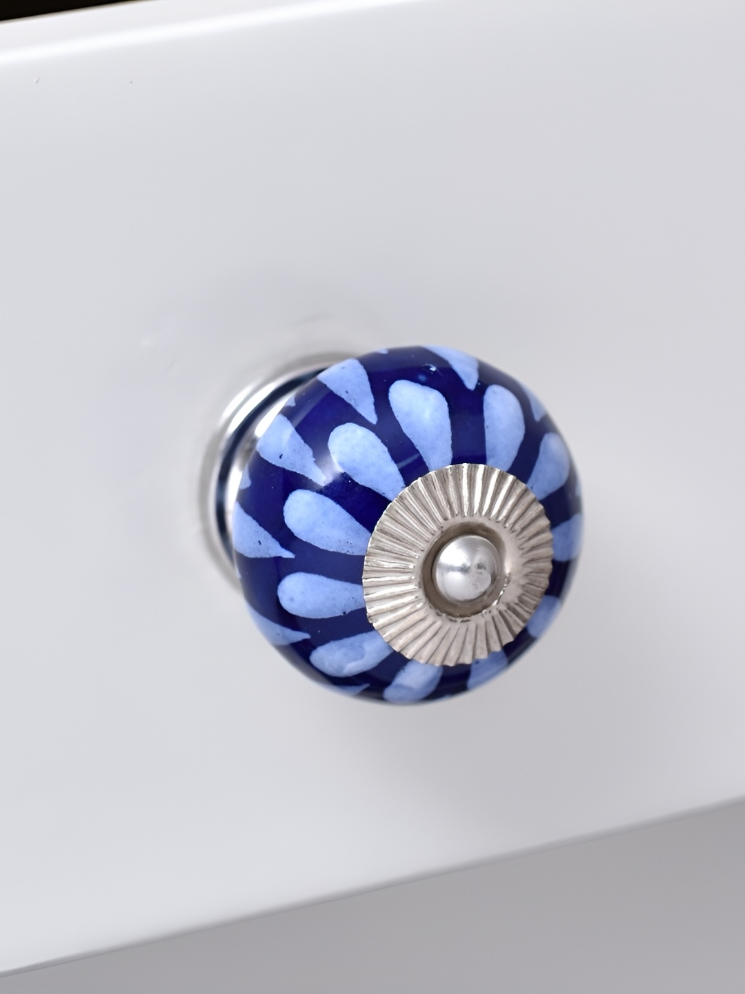 

Indianshelf Blue Floral Ceramic Thick & Rust-free Knob