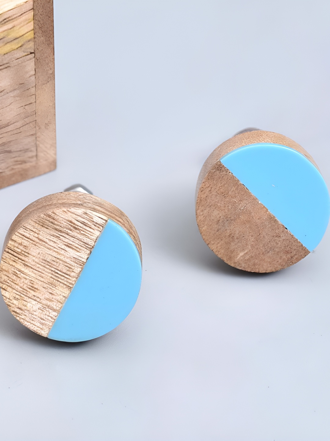 

Indianshelf Turquoise Blue & Brown Wooden Round Cabinet Knob
