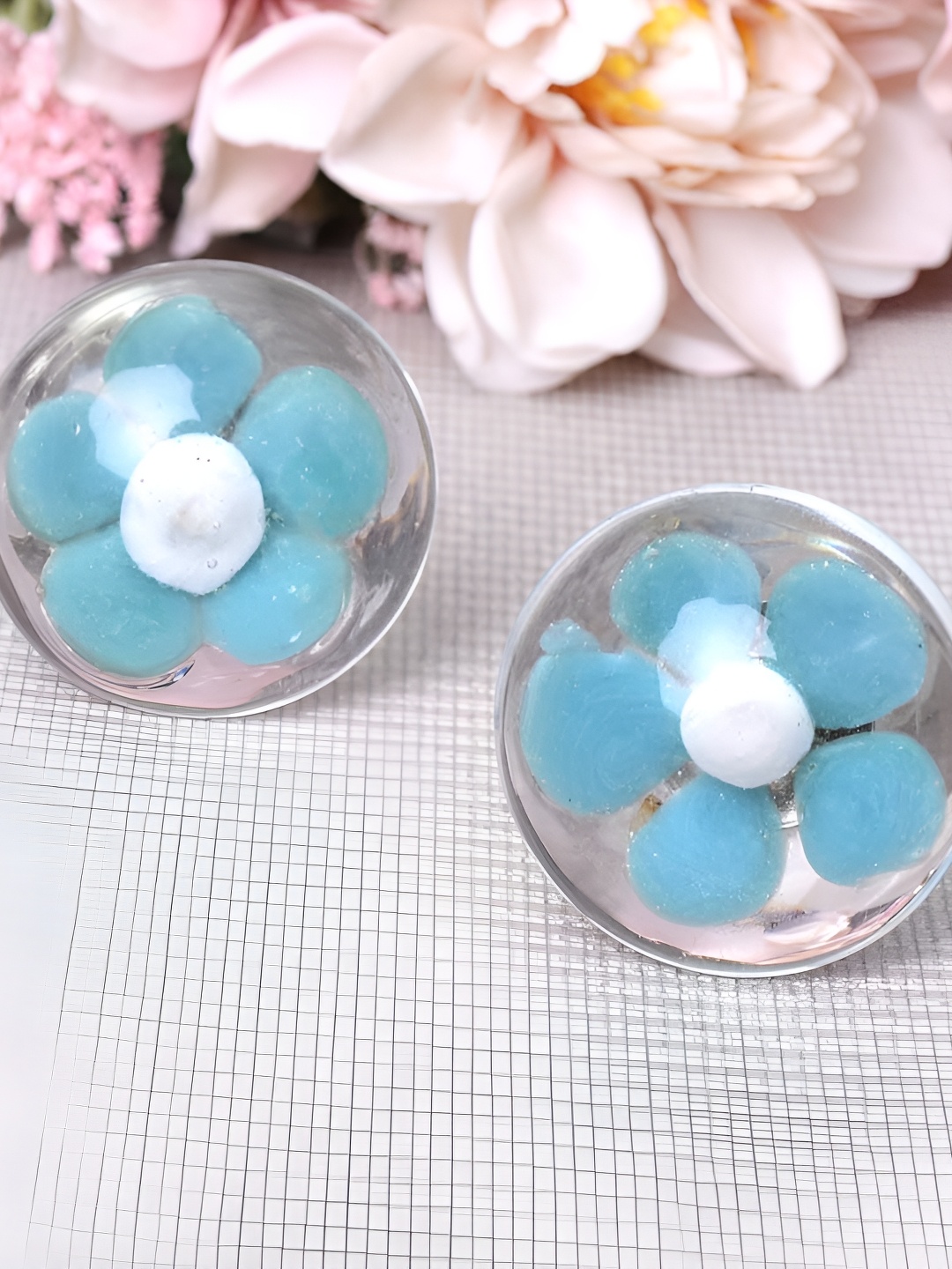 

Indianshelf Turquoise Blue & White Floral Glass Wardrobe Knob
