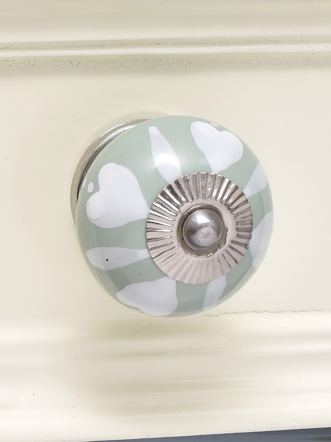 

Indianshelf Green & White Heart Printed Ceramic Cabinet Knobs