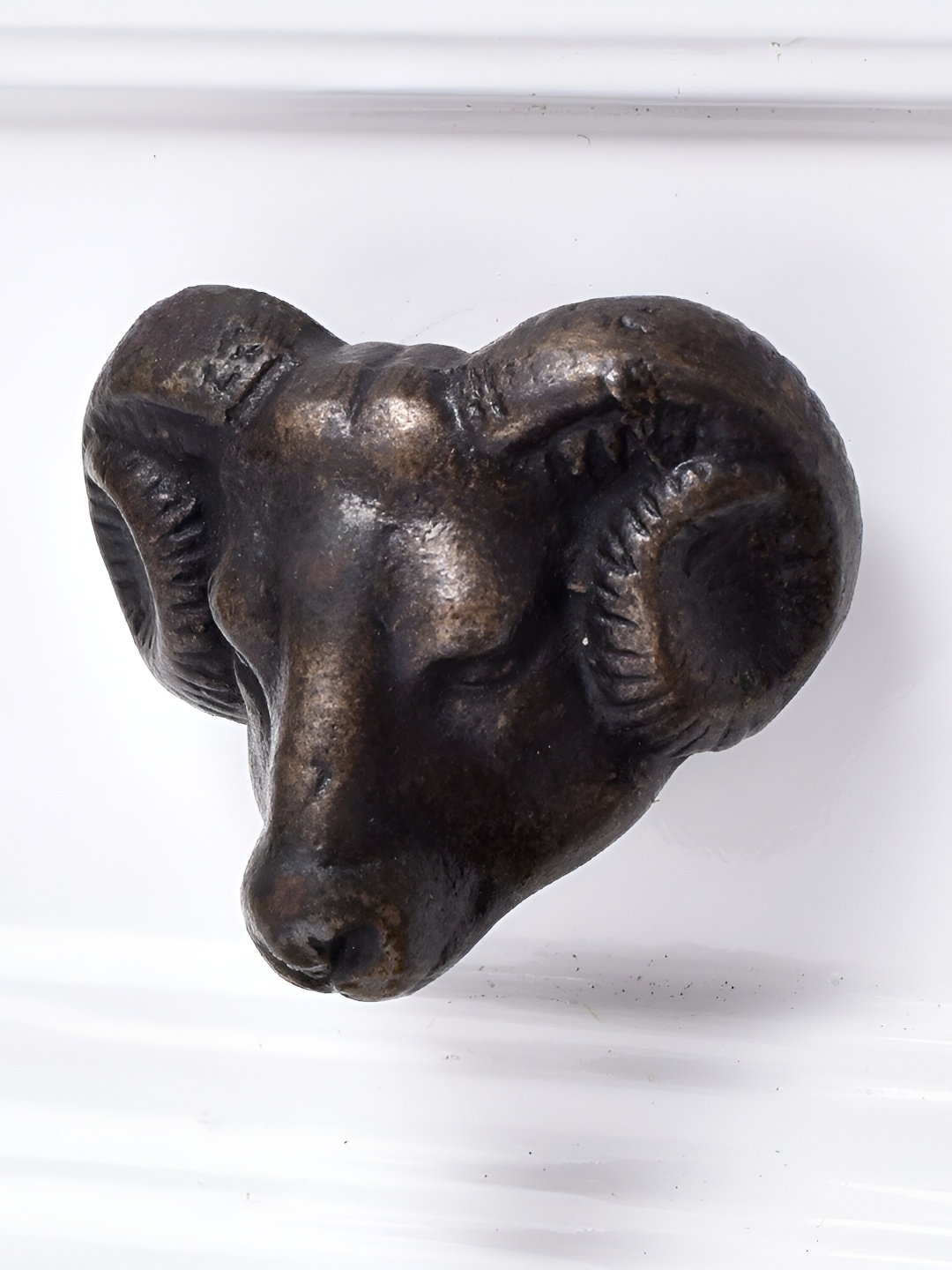 

Indianshelf Brown & Beige Iron Sheep Shape Drawer Knobs